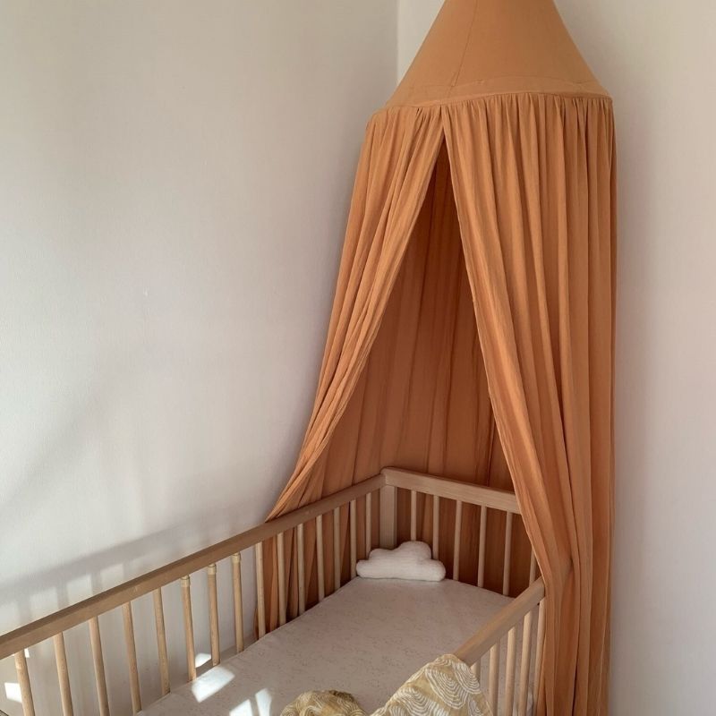 ciel de lit bébé camel